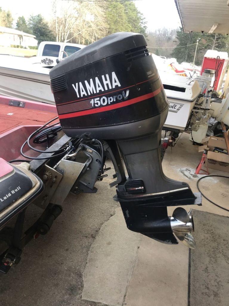 1986 Yamaha ProV 150 HP 6-Cylinder Carbureted 2-Stroke 20" (L)